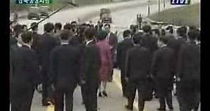 S-Korea President Roh Moo-hyun enters North