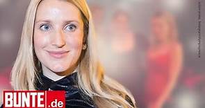 Ekaterina von Hannover - Sexy Lady! In sündiges Rot getaucht posiert sie für die Kamera