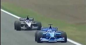 2001 F1 Spanish GP - Fernando Alonso chassing Giancarlo Fisichella