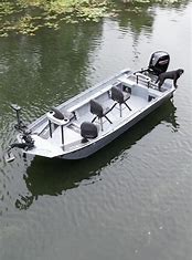 18’x60” StealthWeld Mod-V Tiller Drive#skinnywaterninja #driftintothe21stcentury •Mercury 90/65 Jet•Spider Seating w/ Pro Bak Seating•Pro Bak 1,2,3 Seating •Full Length Rod Storage •Powered Anchor•Interior LED Package•Rough Country Headlights •Navigation Lights/Anchor Light •Livewell•MinnKota Trolling Motor •Premium Galvanized Trailer•Vortex BearingsGive us a call at 231-206-4056Or email Mike@stealthcraftboats.com Or Trevor@stealthcraftboats.com.. . .... ...#jetsled #troutporn #driftboat #driftb