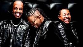Earth Wind & Fire - That's the Way of the World (Live In Velfarre 1995)