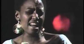 Miriam Makeba - Jolinkomo (Live 1967)
