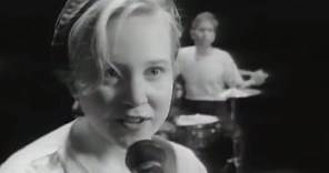 Throwing Muses - Counting Backwards (Official Video)