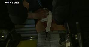 Una puñalada en la espalda en el metro de Madrid - Policías en acción