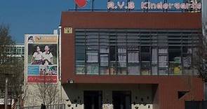 你一定要知道的對岸大事-北京紅黃藍幼兒園虐童懶人包 | 網路爆紅新聞 | 網路溫度計 DailyView