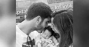 Lucía Villalón y Gonzalo Melero regresan a casa con su bebé