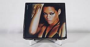 Rihanna - Collectors Edition Box Set Unboxing