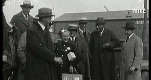 General Sir Ian Hamilton unveils memorial (1920)