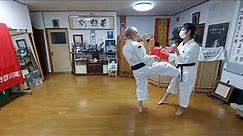 2.地王拳における蛇手と寄足と金的蹴 Chi ou ken ,Yose ashi , kinteki geri 少林寺拳法 Shorinji Kempo