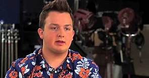 Noah Munck (Gibby) discusses the atmosphere on the set of iCarly.