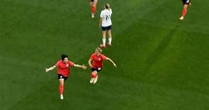 Lee Geum-min scores stunning goal for Brighton