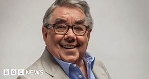 Ronnie Corbett, best known for The Two Ronnies, dies aged 85