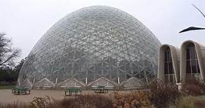 🌷Outside view of the Mitchell Park Horticultural Conservatory Geodesic Domes