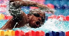 奧運游泳史上最慢紀錄保持人！他輸了獎牌卻贏得全世界掌聲的勵志故事，差點溺水卻秉持運動家精神堅持游完全程