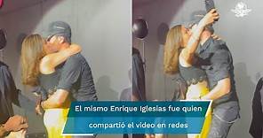 Enrique Iglesias besa a fan, pese a su relación con Anna Kournikova
