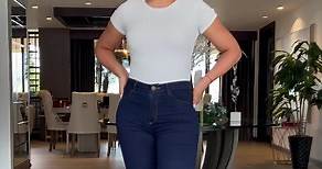 Tipos de jeans y cómo usarlos 👖, aprende a diferenciar cada clase de jean y sus beneficios en tu cuerpo. ¿Cuál es su tipo de jean favorito 🤩👇🏼? #quitoecuador #guayaquilcity #lujo #mejoresamigas #outftishacks #viernesamigas #fashionecuador #lujoecuador #colormix #colorblocking #hacksmoda #fashionhacks #modatips #jeans #momjean