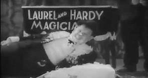 Laurel & Hardy - The Hollywood revue of 1929 (Hollywood che canta) - 1929 - short