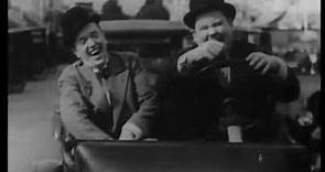 Laurel Stan & Oliver Hardy - Leave 'em Laughing