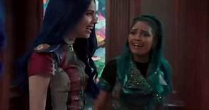 Descendants 3 - Evie Tries To Get Everyone To Work Together | Clip #19