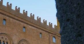 In the late 13th century, the people of Orvieto, Italy, built a palace from which their captain could govern over them – the Palazzo del Popolo! *** NOTES AND RESOURCES *** 1. DR. ROCKY'S ITALY TV: https://buff.ly/3D4SWLF 2. UPCOMING EVENTS: https://buff.ly/43U2d47 3. ROCKY'S PODCAST |
