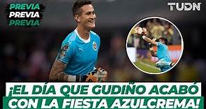 ¡De ensueño! Gudiño debutó en los clásicos atajando un penal al América | TUDN