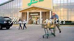 Lowes Foods Barnburner Savings TV Spot, 'Flamin' Hot Prices'