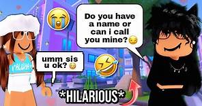 🤣😏 Using FUNNY Pick-Up Lines in ROBLOX as a COPY AND PASTE !!😭