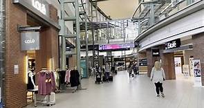 Edmonton Airport - Arrival and Walk Through