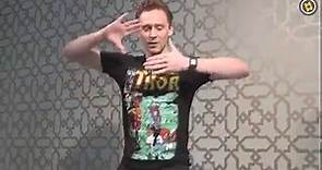 Tom Hiddleston, el rey del baile