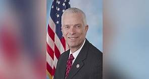 Youngstown State University officially hires Ohio US Rep. Bill Johnson as next president
