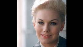 Biography of Kim Novak