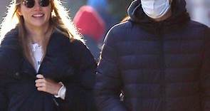 This Photo of Robert Pattinson and Suki Waterhouse’s Winter Stroll Will Warm Your Heart