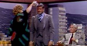 Shelly Winters Dumps Her Drink All Over Oliver Reed | Carson Tonight Show