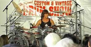Bryan Hitt Plays Roll With The Changes at the Hollywood Drum Show Oct 18, 2009.m4v