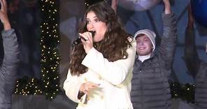Idina Menzel - Show Yourself (Frozen 2) Live at Saks Fifth Avenue