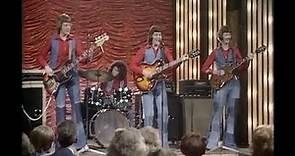 The Swinging Blue jeans - Hippy hippy shake 1976
