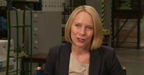 The Office | Classy Christmas | Amy Ryan Interview