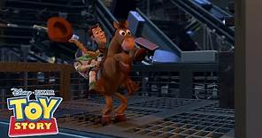 Woody, Buzz y Perdigón rescatan a Jesse | Toy Story 2 | Disney Junior Oficial