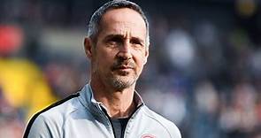 Este es Adi Hütter, entrenador actual del Eintracht Frankfurt