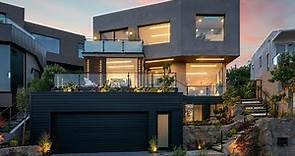 $4,994,000! Brand New and Thoughtfully Constructed Architectural Home in Santa Monica