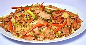 Chow Mein de Pollo. Comida China