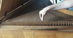 How a harpsichord works - a look at the plucking mechanism