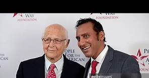 Aasif Mandvi - Lost at the Smithsonian / Norman Lear Interview