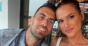 La historia de amor de Sergio Busquets y Elena Galera, la pareja más cercana a Leo Messi y Antonela Roccuzzo