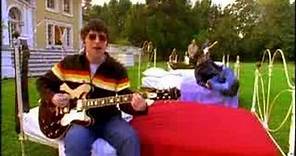 Oasis - Don't Look Back In Anger (Official Video)