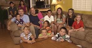 Real-Life 'Modern Family' Raises 12 Children