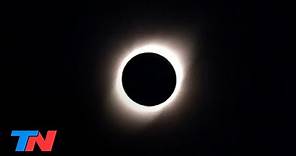 Eclipse total de Sol como nunca lo viste - [ECLIPSE COMPLETO]
