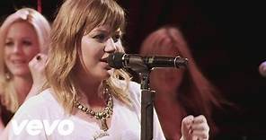 Kelly Clarkson - My Life Would Suck Without You (Live From the Troubadour 10/19/11)
