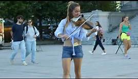 WorldWideViolin at Robson Square, Vancouver - Aug. 17, 2023 (1)