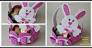 Un cestino a forma di fiore e un tenero coniglietto. Idea graziosa per la Pasqua